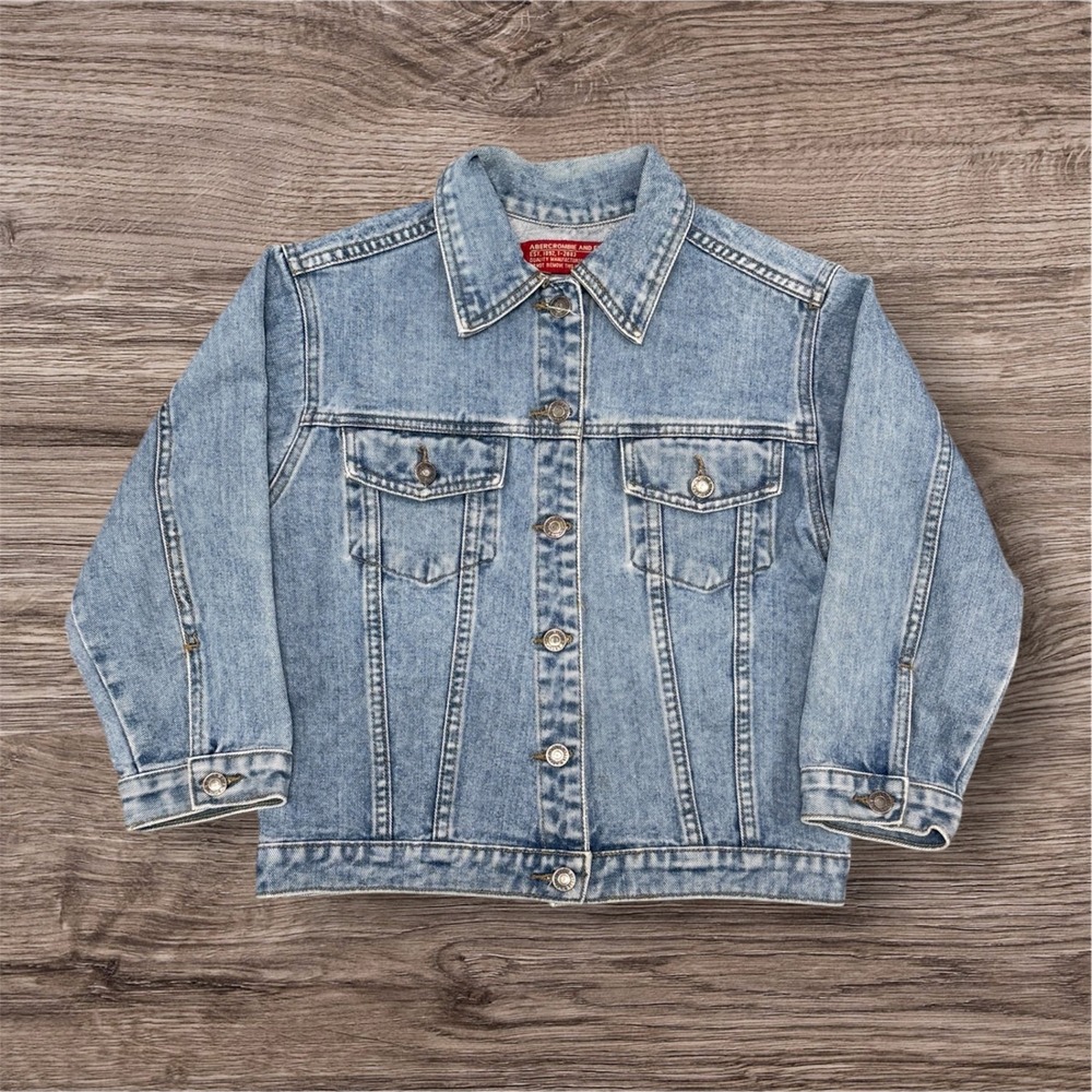 Abercrombie and Fitch Vintage Denim M Jacket Light Wash Blue Trucker Womens